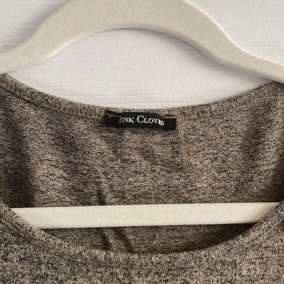 Pink Clover | Luna Elbow Patch Button Detail Brushed Knit Top | M | Taupe - Picture 3 of 3